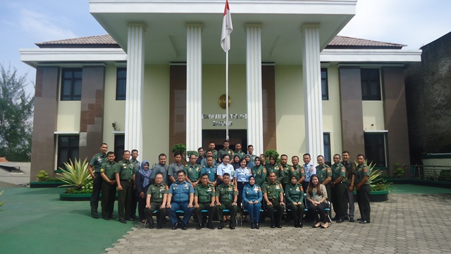 KUNJUNGAN PEMBINAAN DAN MONEV CAKIM OLEH WAKADILMILTAMA LAKSMA TNI DR. SINOENG HARDJANTI, S.H., M.Hum. BERSAMA TIM MONEV DARI BADAN LITBANG DIKLAT KUMDIL MARI PADA TANGGAL 7-8 DESEMBER 2018 DI PENGADILAN MILITER II-09 BANDUNG