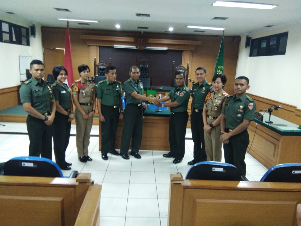 KUNJUNGAN BELAJAR SISWA SARCABPAKUM TAHUN 2018 PUSDIKKUM KODIKLAT TNI-AD KE PENGADILAN MILITER II-09 BANDUNG