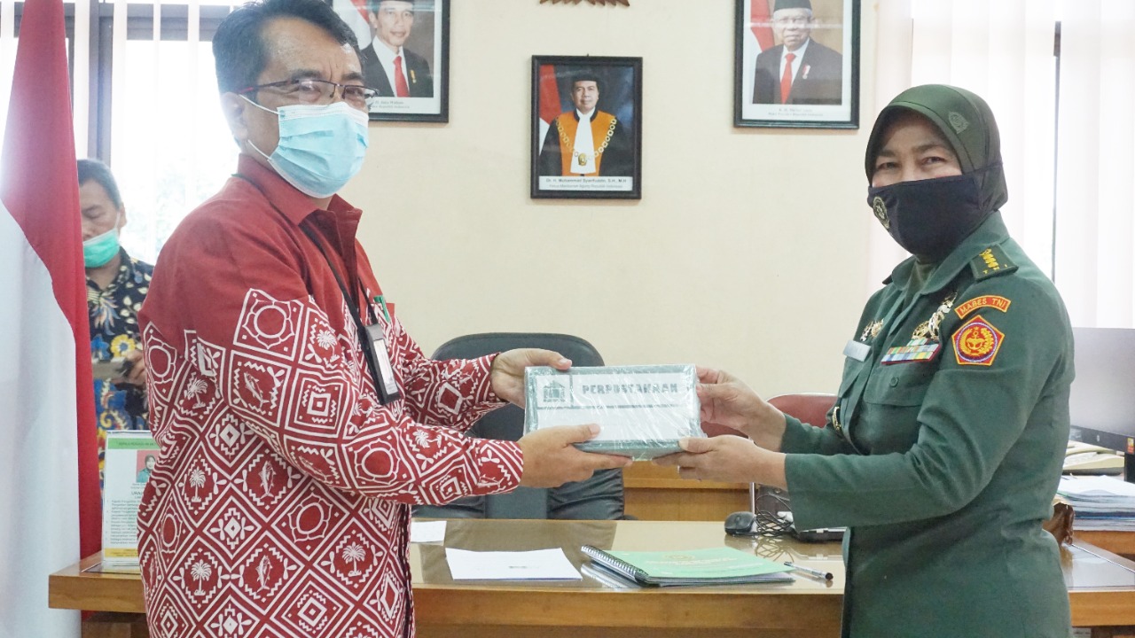 PENANDATANGANAN MOU ANTARA DILMIL II-09 BANDUNG DENGAN BLBI KEMENTRIAN SOSIAL RI